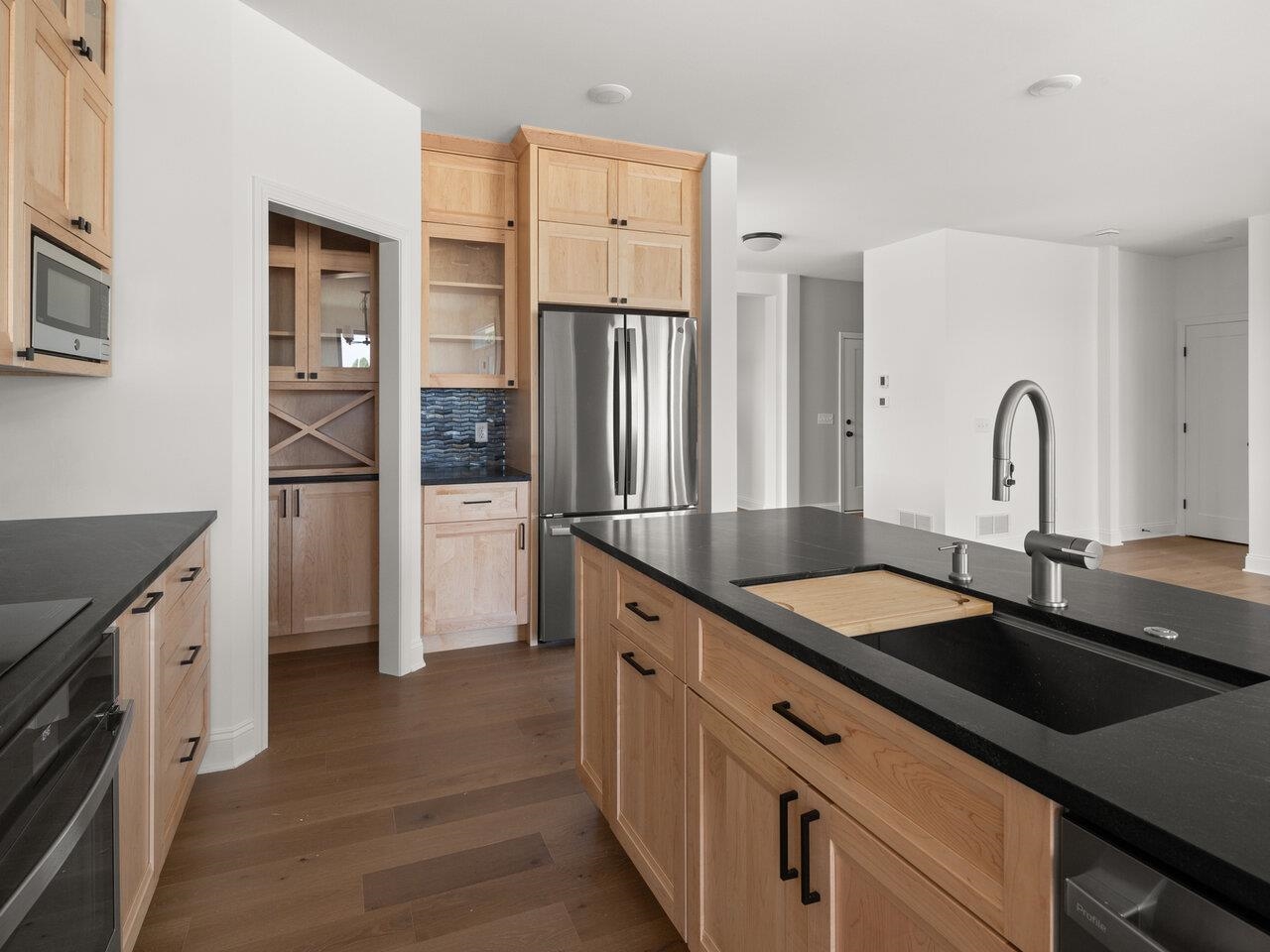 South Burlington, Vermont, 05403, United States, 2 Bedrooms Bedrooms, ,1 BathroomBathrooms,Residential,For Sale,1892130