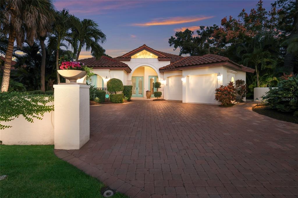 Sarasota, Florida, 34234, United States, 3 Bedrooms Bedrooms, ,3 BathroomsBathrooms,Residential,For Sale,1989538