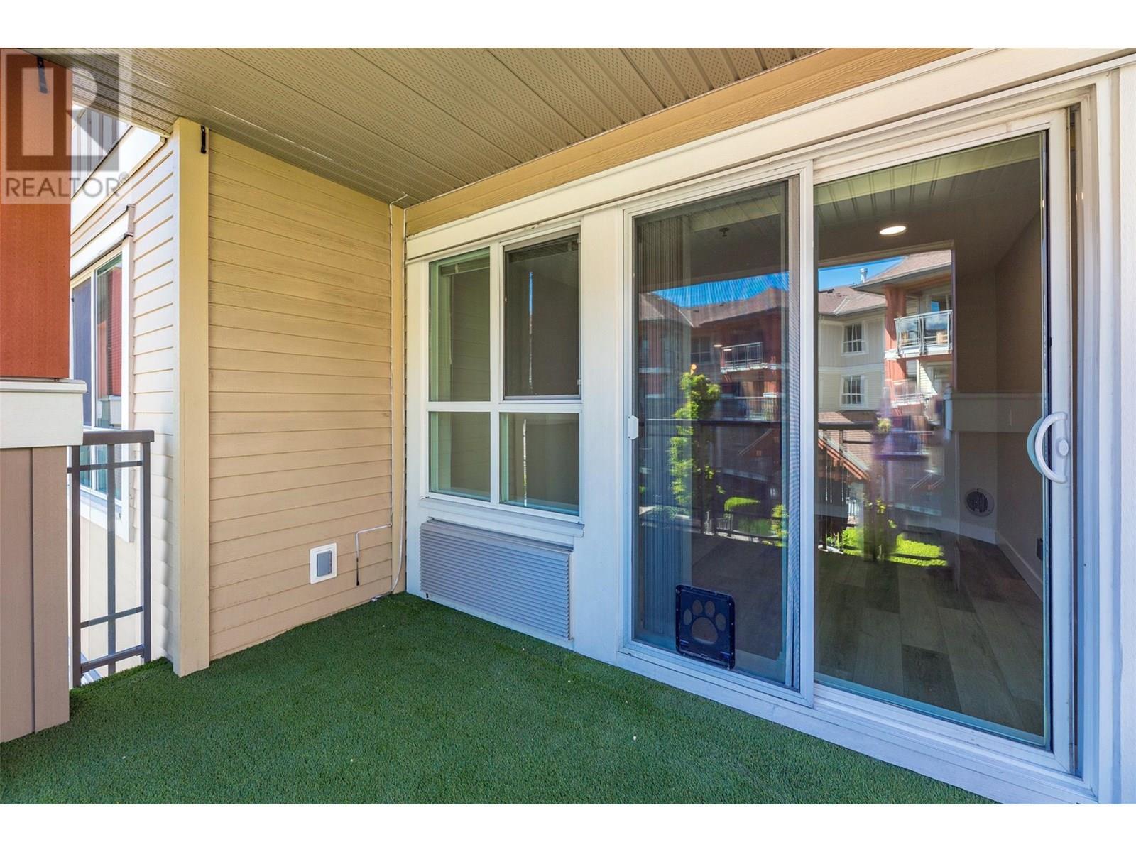 KELOWNA, British Columbia, V1Y 9Z1, CA, 2 Bedrooms Bedrooms, ,2 BathroomsBathrooms,Residential,For Sale,1895664