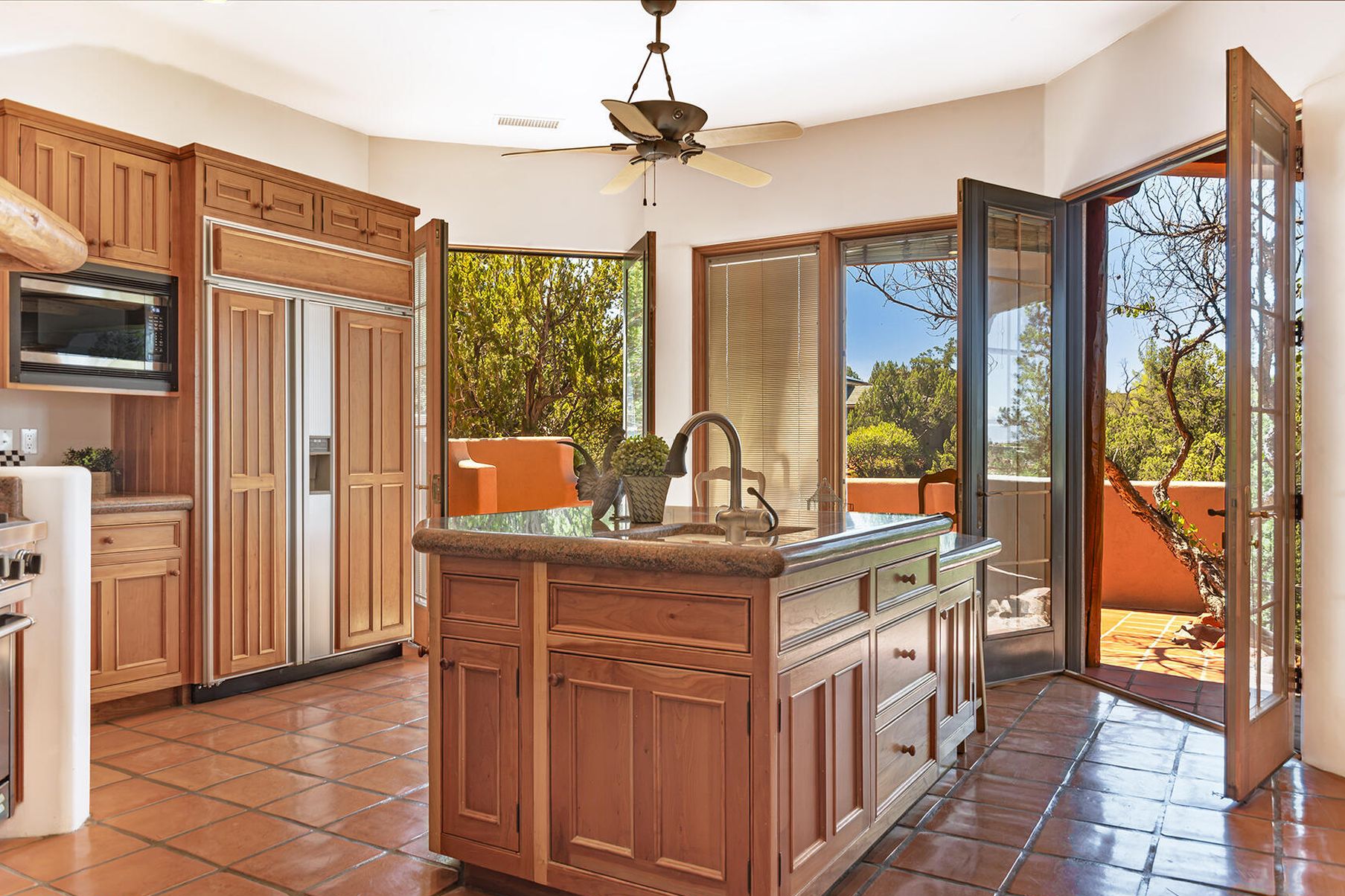  114 E Mallard Dr  Sedona, AZ - 物件實景