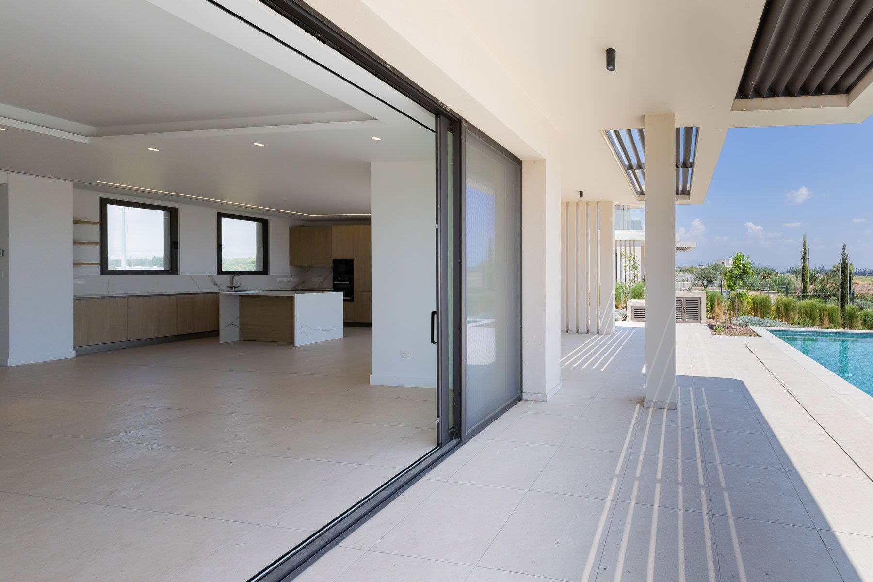  5 Bedroom Villa with Private Pool in a Golf Resort in Limassol - 物件實景