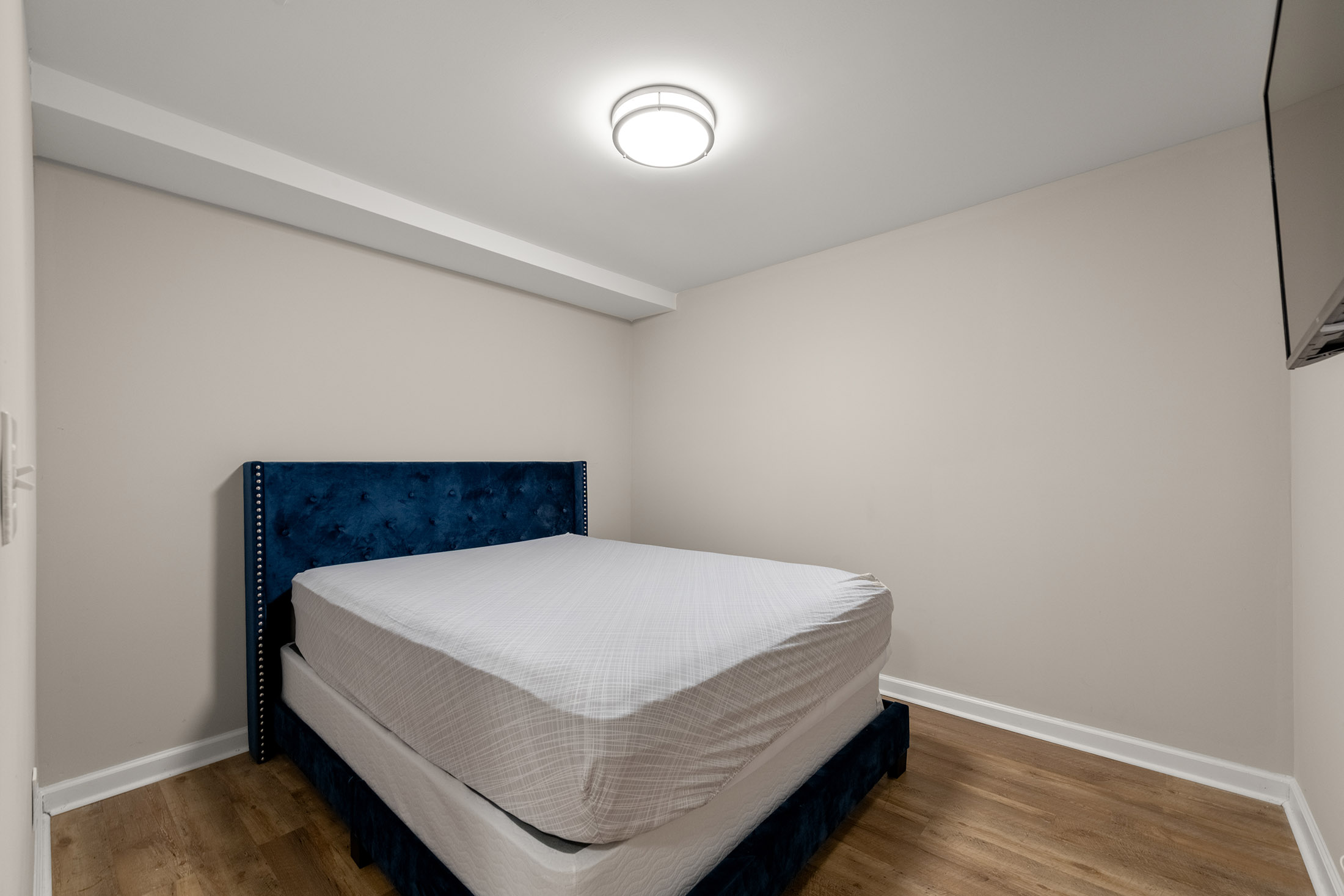  Bright Traditional with Custom Upgrades in Collier Heights - 物件實景