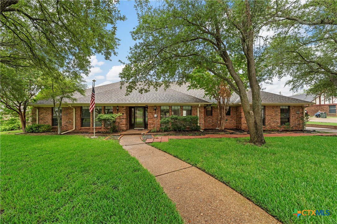 Woodway, Texas, 76712, United States, 5 Bedrooms Bedrooms, ,3 BathroomsBathrooms,Residential,For Sale,1988049