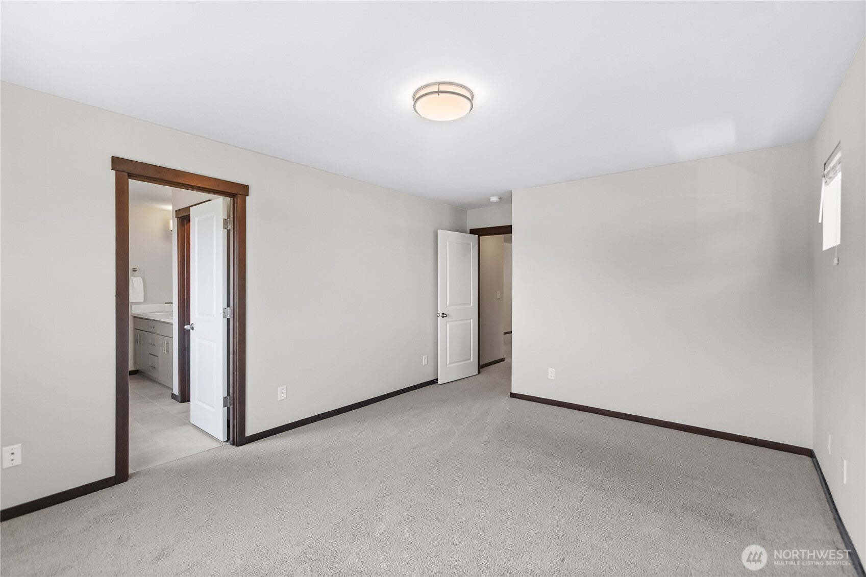 Bremerton, Washington, 98312, United States, 5 Bedrooms Bedrooms, ,2 BathroomsBathrooms,Residential,For Sale,1900860