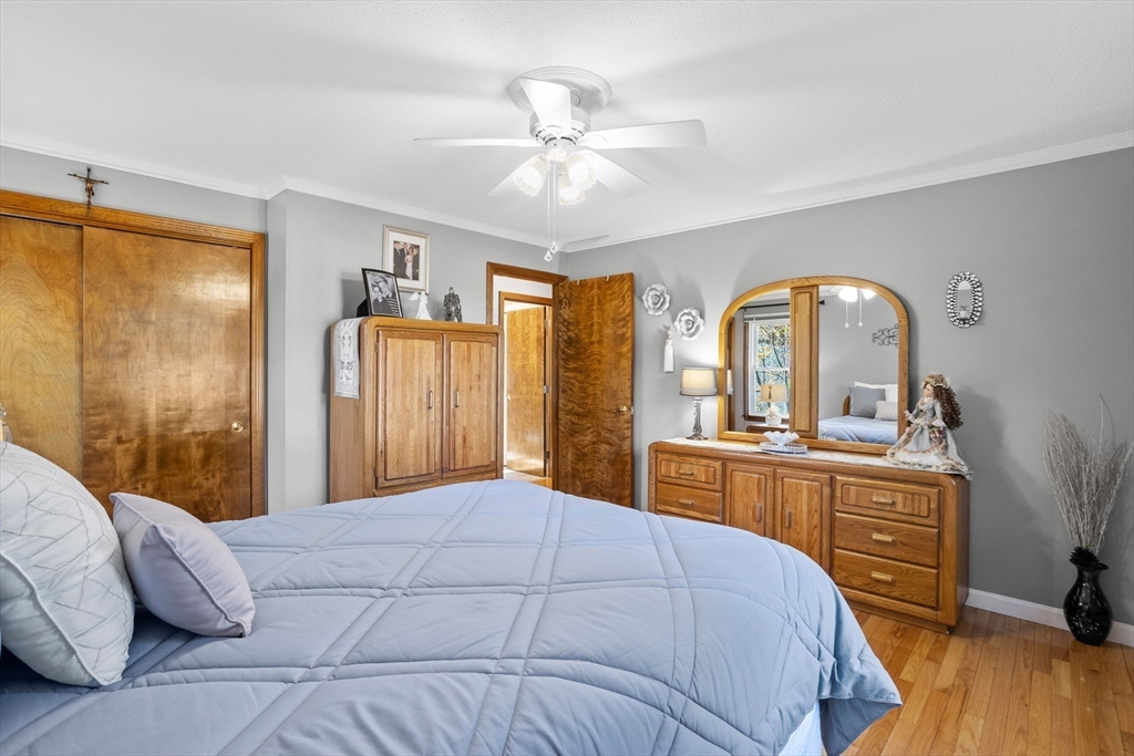 Methuen, Massachusetts, 01844, United States, 3 Bedrooms Bedrooms, ,1 BathroomBathrooms,Residential,For Sale,1981024