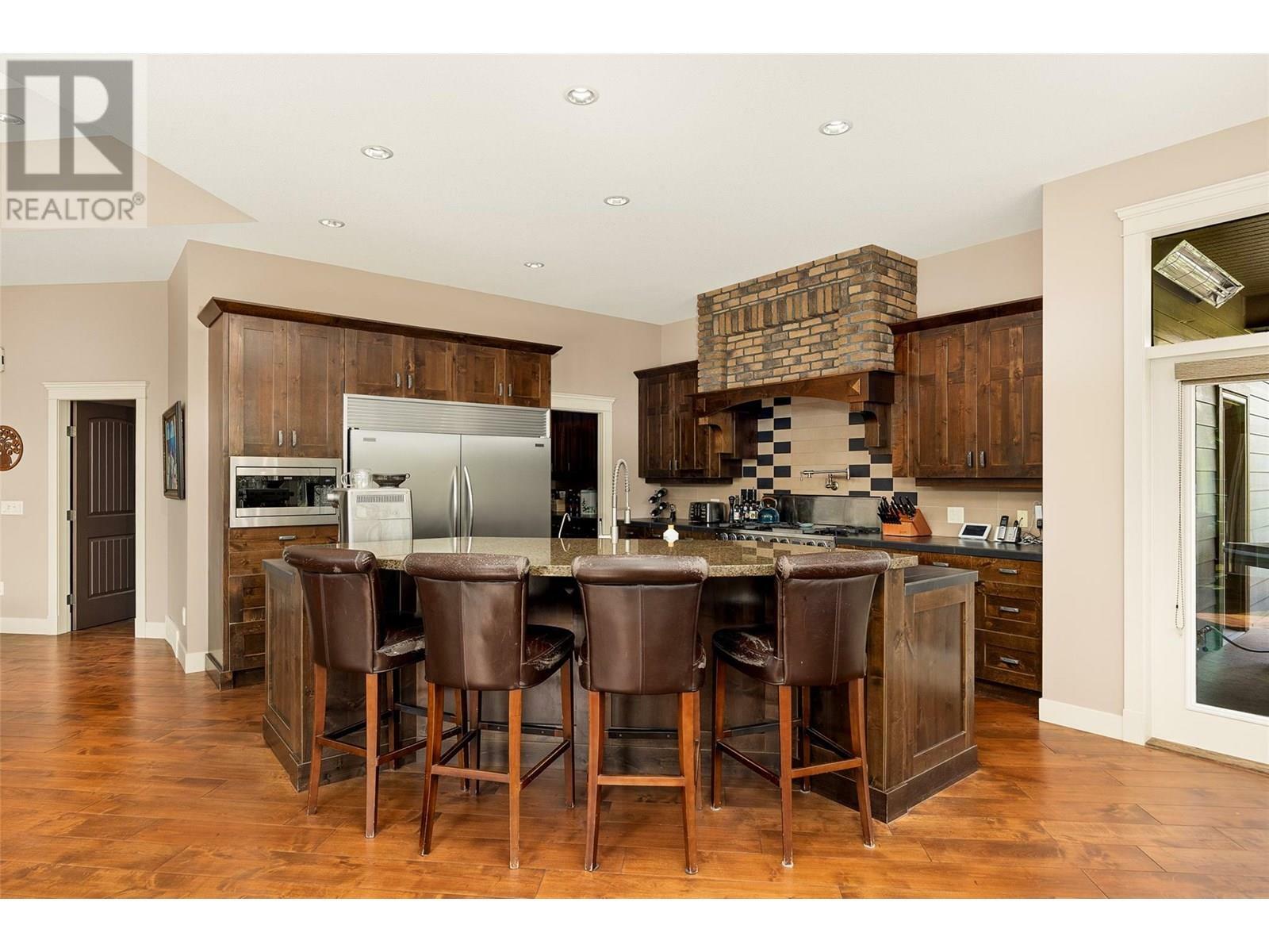 KELOWNA, British Columbia, V1W 4C5, CA, 5 Bedrooms Bedrooms, ,3 BathroomsBathrooms,Residential,For Sale,1883481
