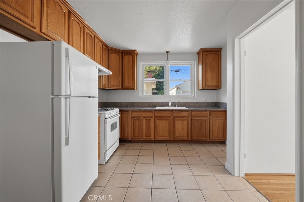 San Gabriel, California, 91775, United States, 3 Bedrooms Bedrooms, ,3 BathroomsBathrooms,Residential,For Sale,2003322