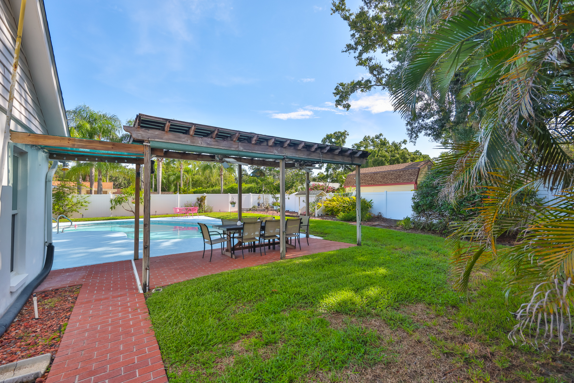 Tampa, Florida, 33613, United States, 3 Bedrooms Bedrooms, ,2 BathroomsBathrooms,Residential,For Sale,1981036