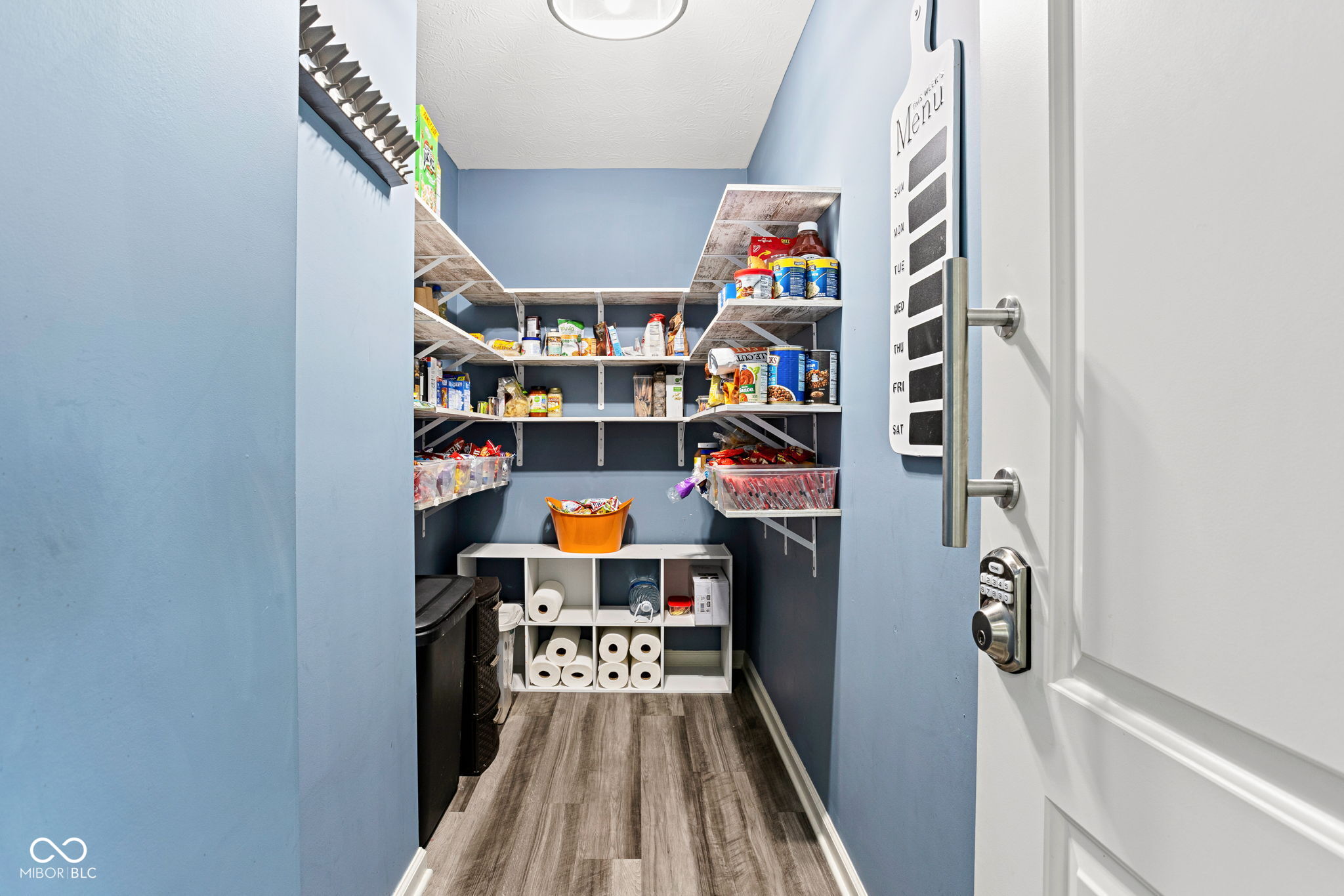 Noblesville, Indiana, 46062, United States, 6 Bedrooms Bedrooms, ,4 BathroomsBathrooms,Residential,For Sale,1987337