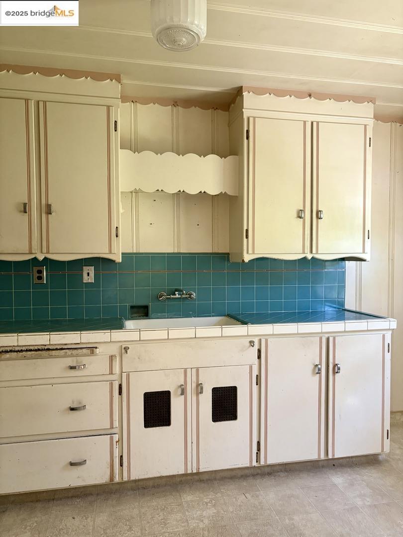 Alameda, California, 94501, United States, ,Residential,For Sale,1942149