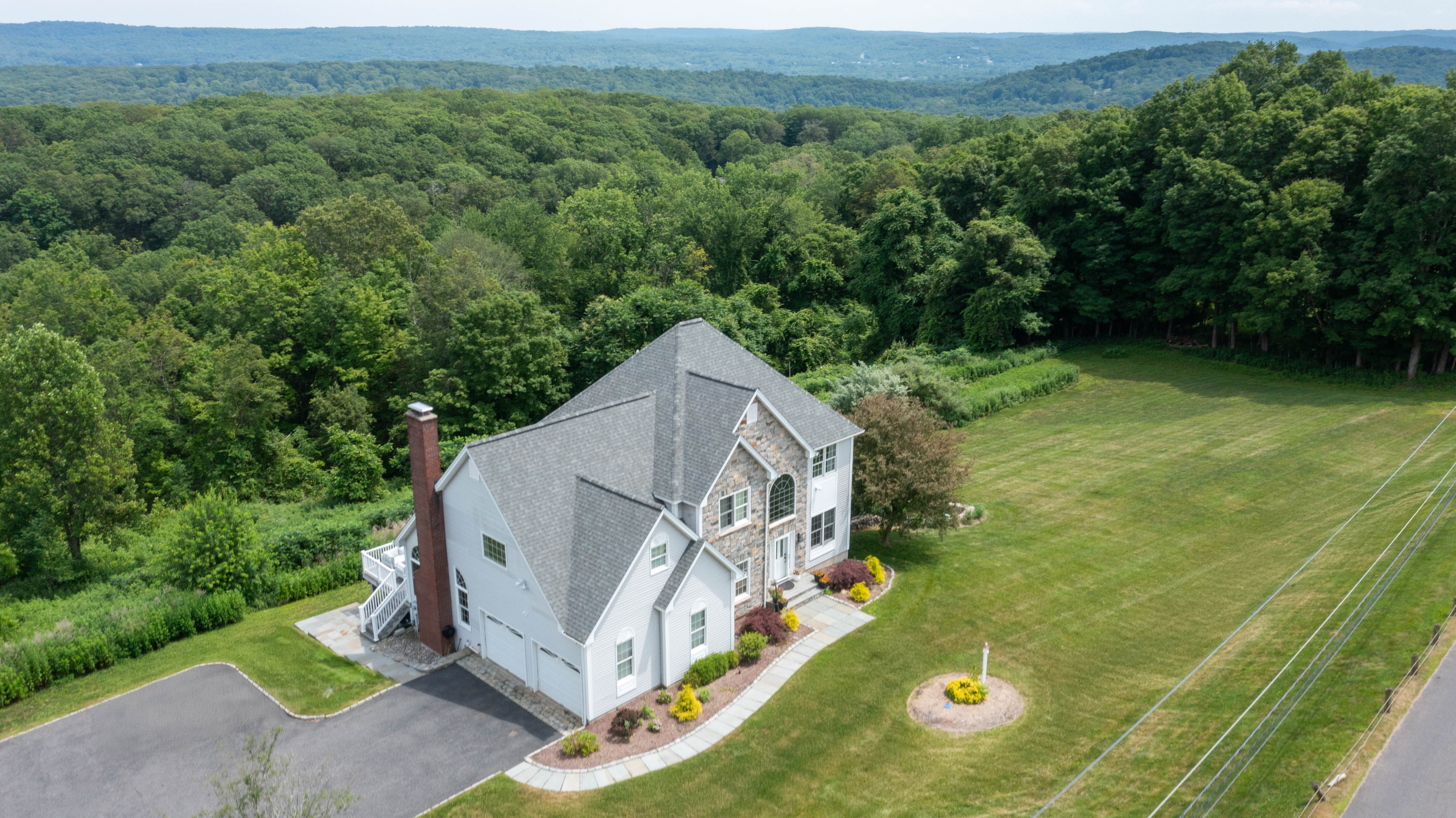  Nestled in the Upper Grassy Hill Community of Woodbury - 物件實景