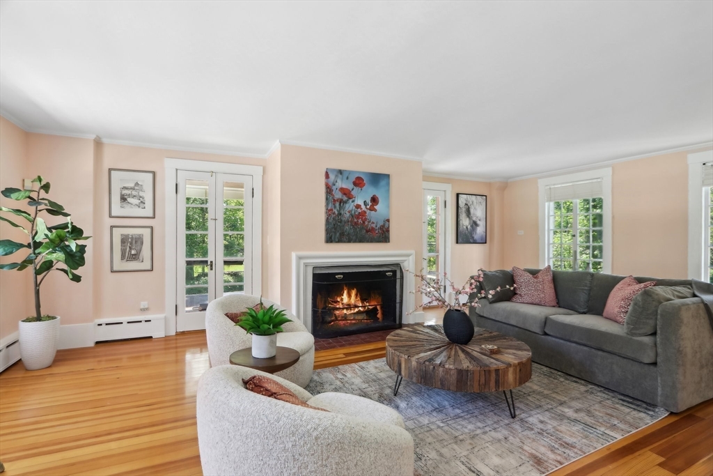 Gloucester, Massachusetts, 01930, United States, 5 Bedrooms Bedrooms, ,5 BathroomsBathrooms,Residential,For Sale,1837944