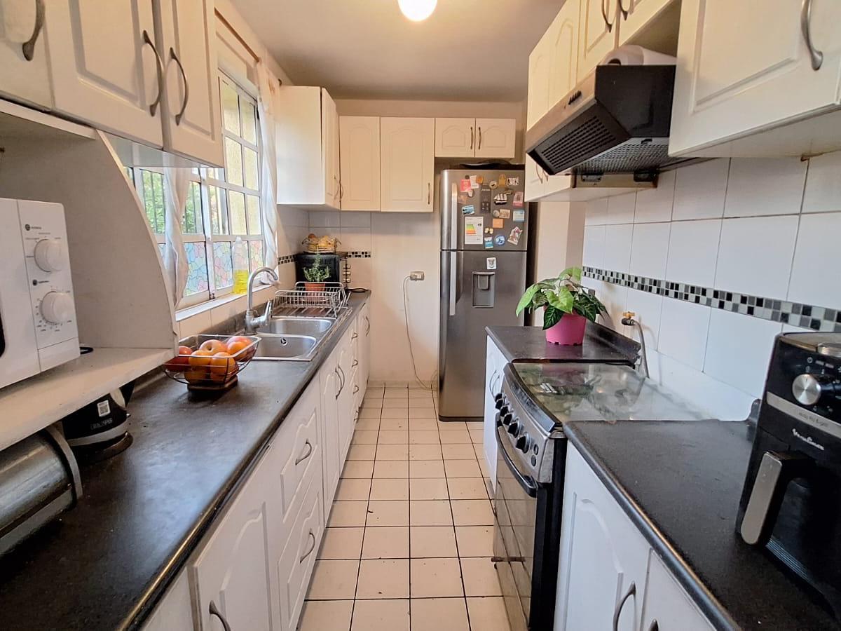 Peñalolén, Chile, 3 Bedrooms Bedrooms, ,2 BathroomsBathrooms,Residential,For Sale,1898382