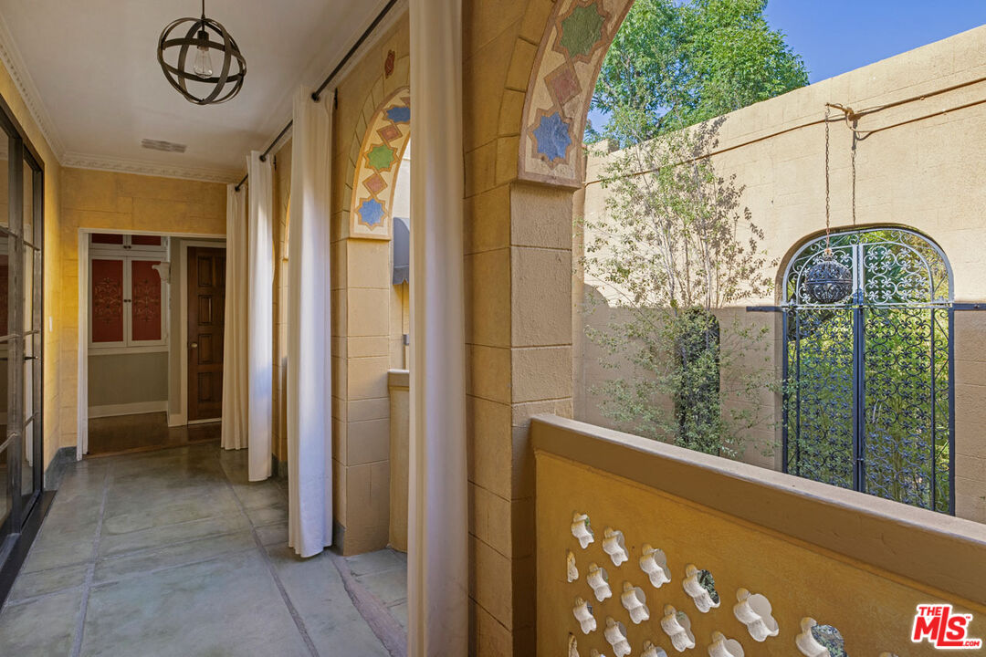 Los Angeles, California, 90065, United States, 5 Bedrooms Bedrooms, ,5 BathroomsBathrooms,Residential,For Sale,1987720