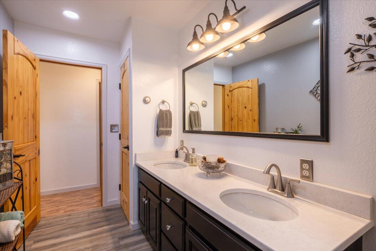 Montrose, Colorado, United States, 3 Bedrooms Bedrooms, ,3 BathroomsBathrooms,Residential,For Sale,1792870