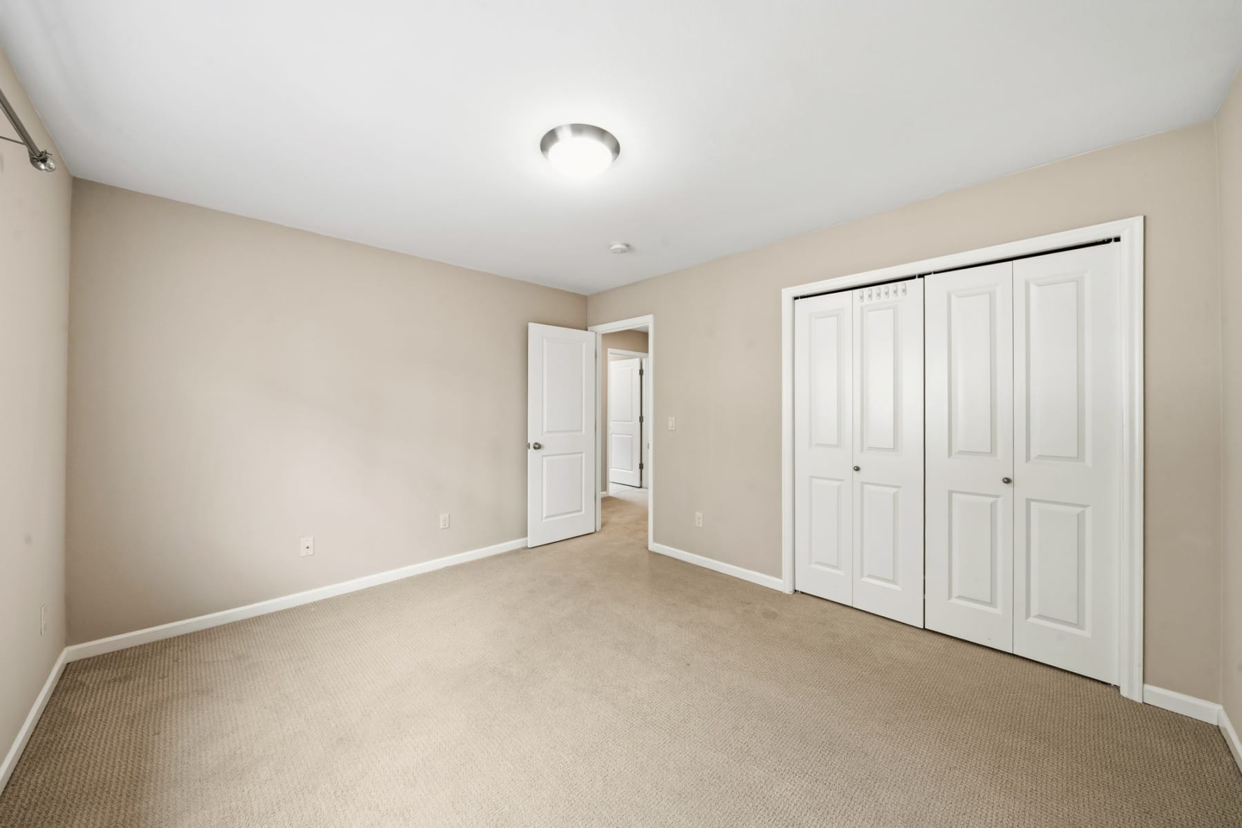  9445 NW HARVEST HILL DR Portland, OR 97229 - 物件實景