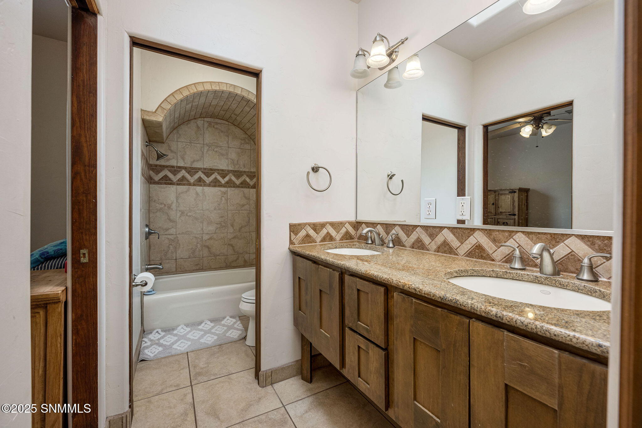 Las Cruces, New Mexico, 88011, United States, 4 Bedrooms Bedrooms, ,3 BathroomsBathrooms,Residential,For Sale,1777024