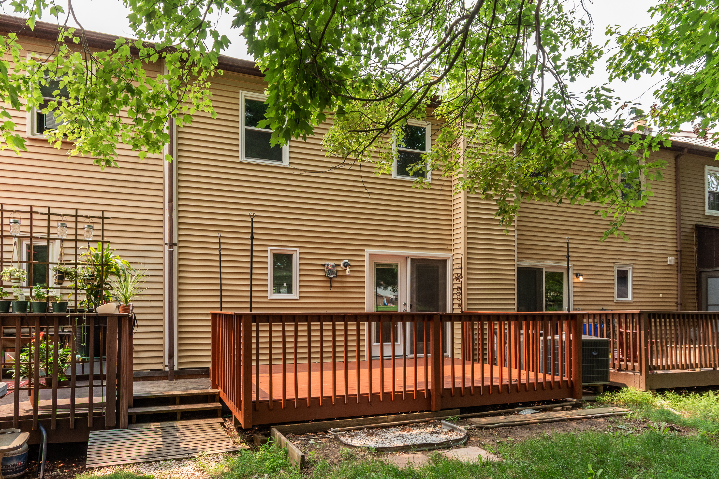  Stylish Three-Bedroom Townhome Near Shops, Dining and SEPTA - 物件實景