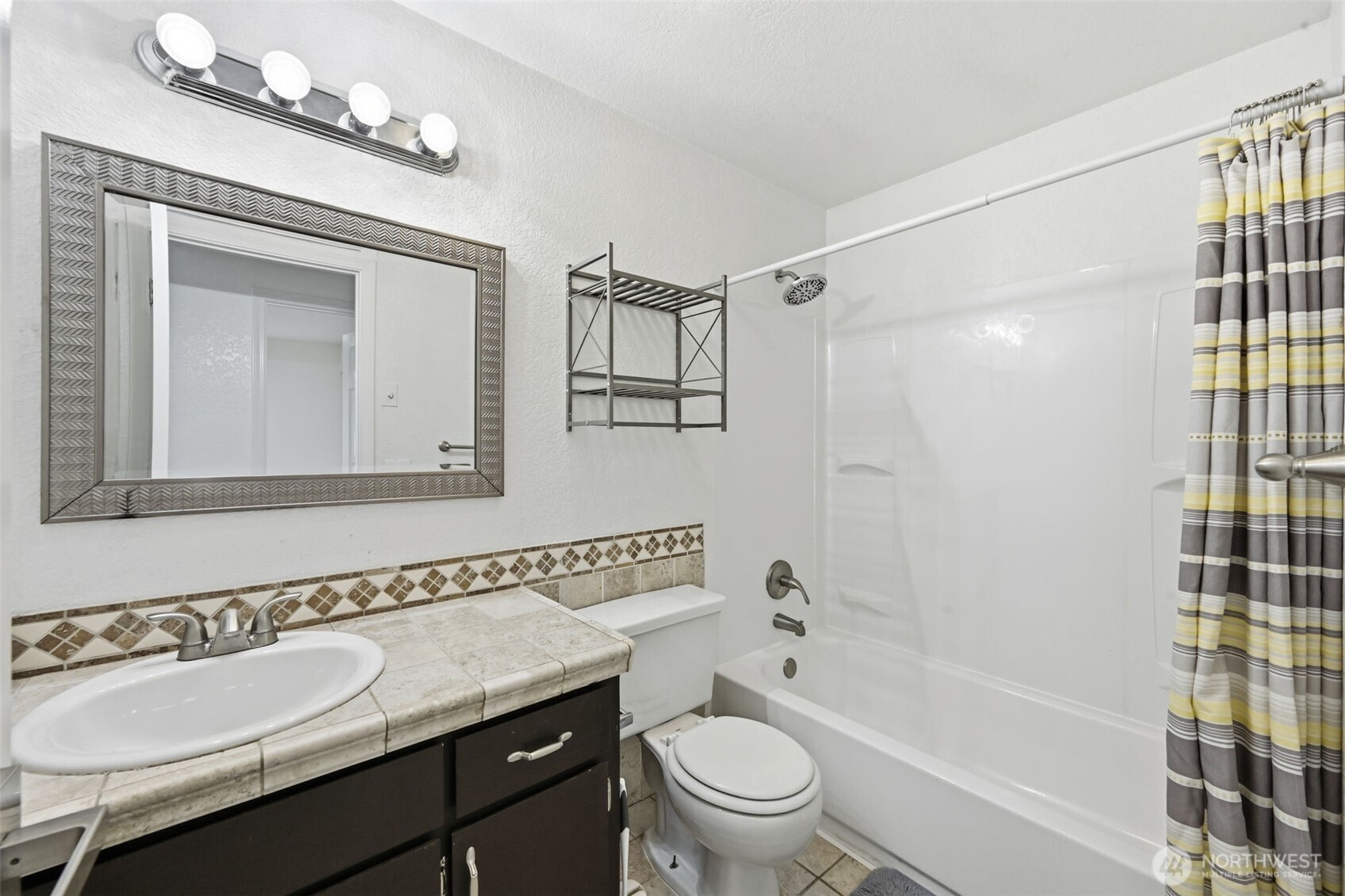 Marysville, Washington, 98271, United States, 3 Bedrooms Bedrooms, ,2 BathroomsBathrooms,Residential,For Sale,1987644