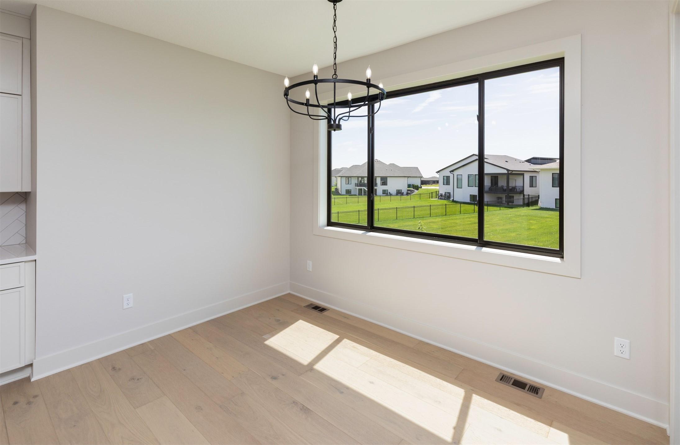 Clive, Iowa, 50325, United States, 5 Bedrooms Bedrooms, ,3 BathroomsBathrooms,Residential,For Sale,1910418