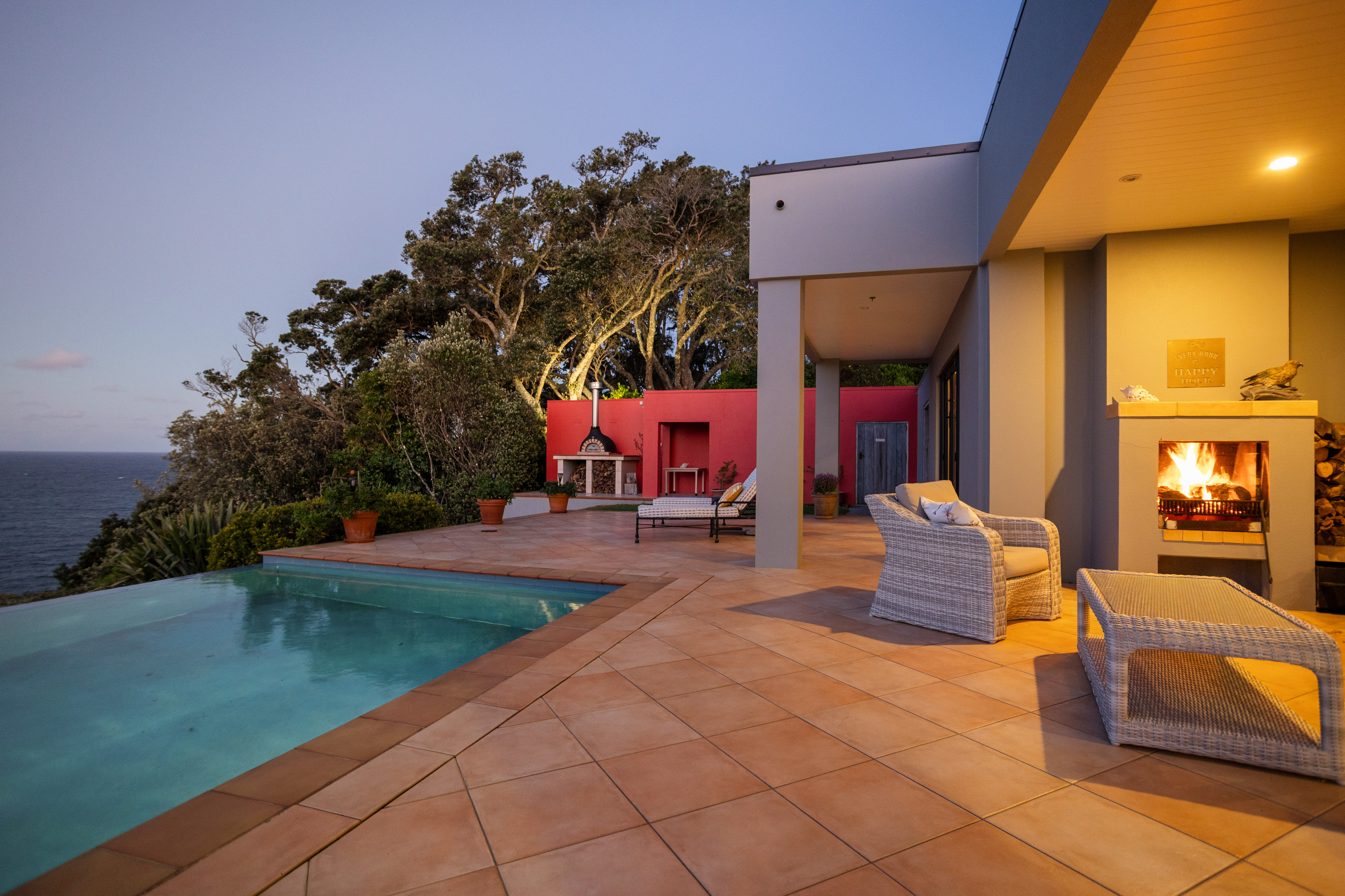  Private Coastal Estate with Panoramic Ocean Views - 物件實景