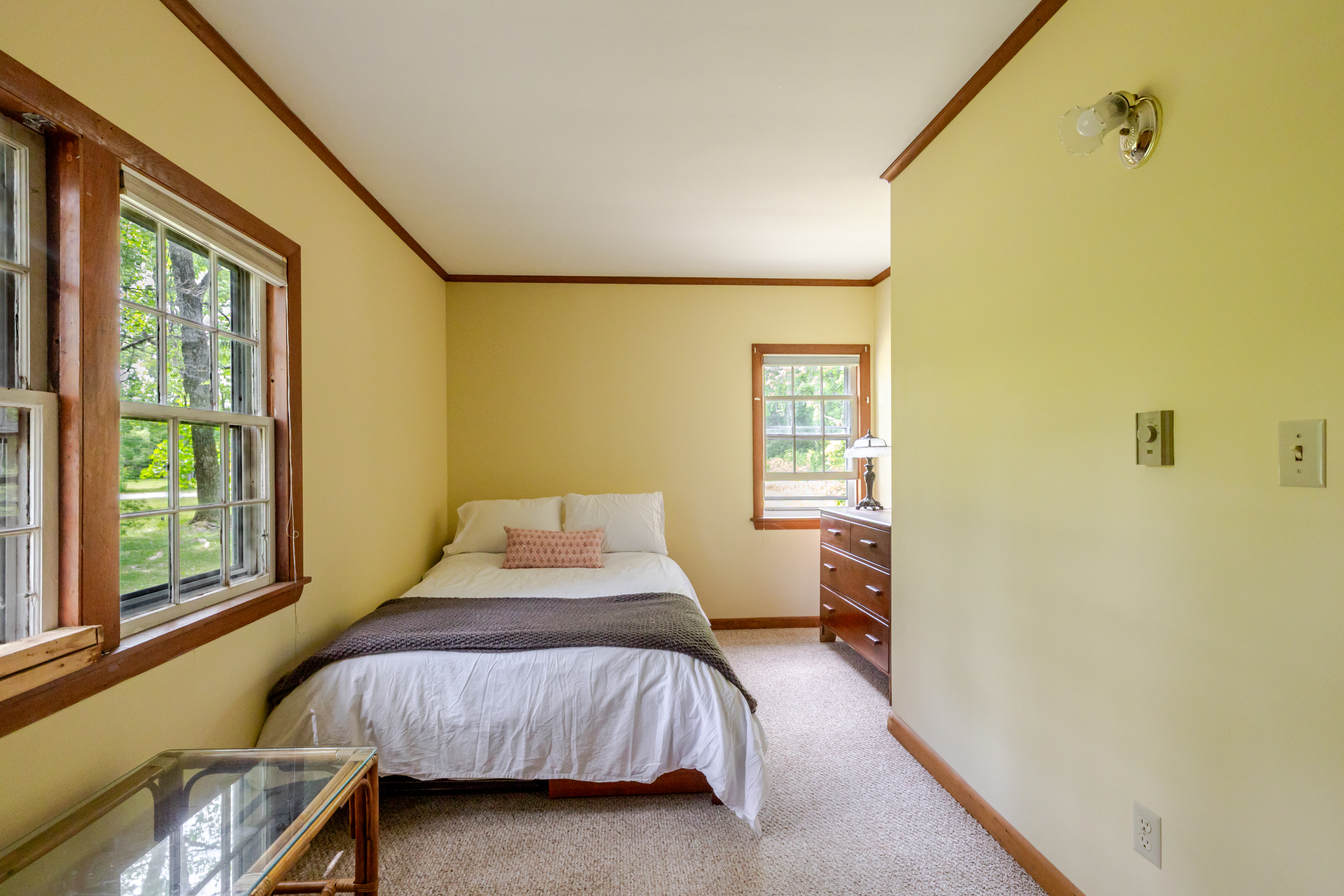  Berkshire Lakeside Living: 2-Acres and a Cottage by the Lake - 物件實景