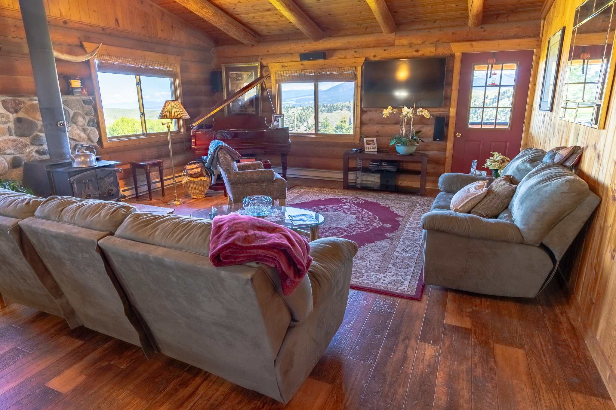 Townsend, Montana, 59644, United States, 4 Bedrooms Bedrooms, ,3 BathroomsBathrooms,Residential,For Sale,1841614