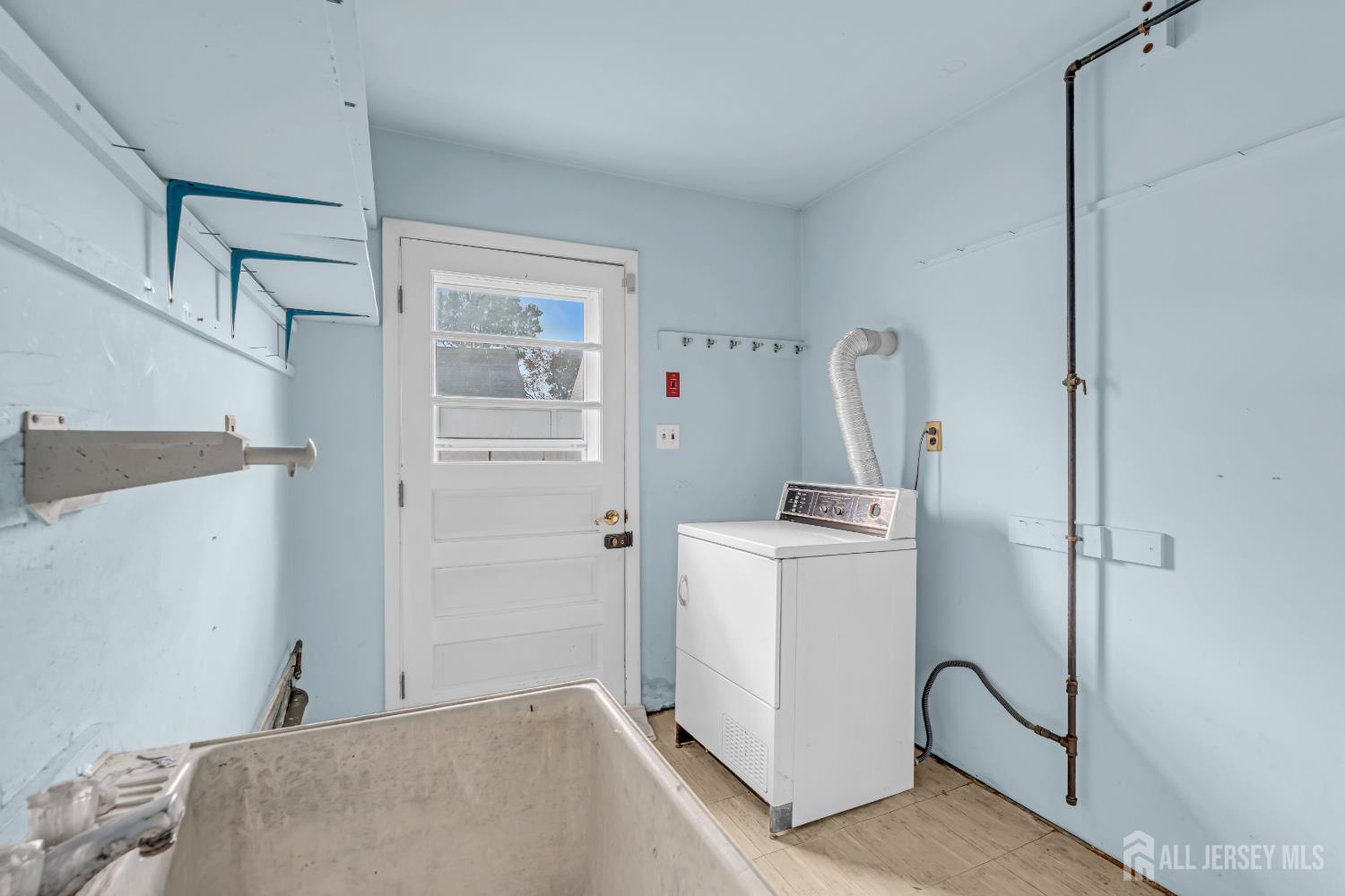 Iselin, New Jersey, 08830, United States, 3 Bedrooms Bedrooms, ,2 BathroomsBathrooms,Residential,For Sale,1966182