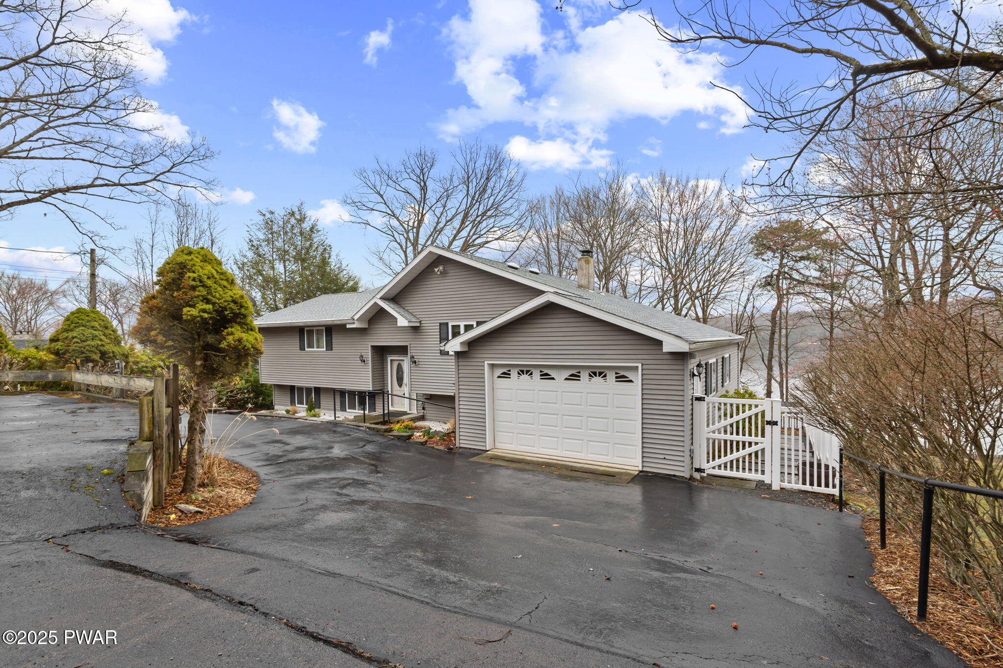 Lakeville, Pennsylvania, 18438, United States, 3 Bedrooms Bedrooms, ,3 BathroomsBathrooms,Residential,For Sale,1765507