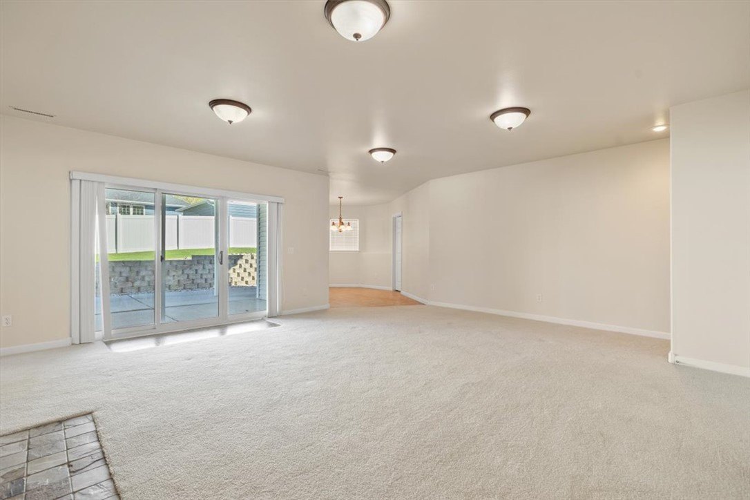 Billings, Montana, 59105, United States, 5 Bedrooms Bedrooms, ,4 BathroomsBathrooms,Residential,For Sale,1976913