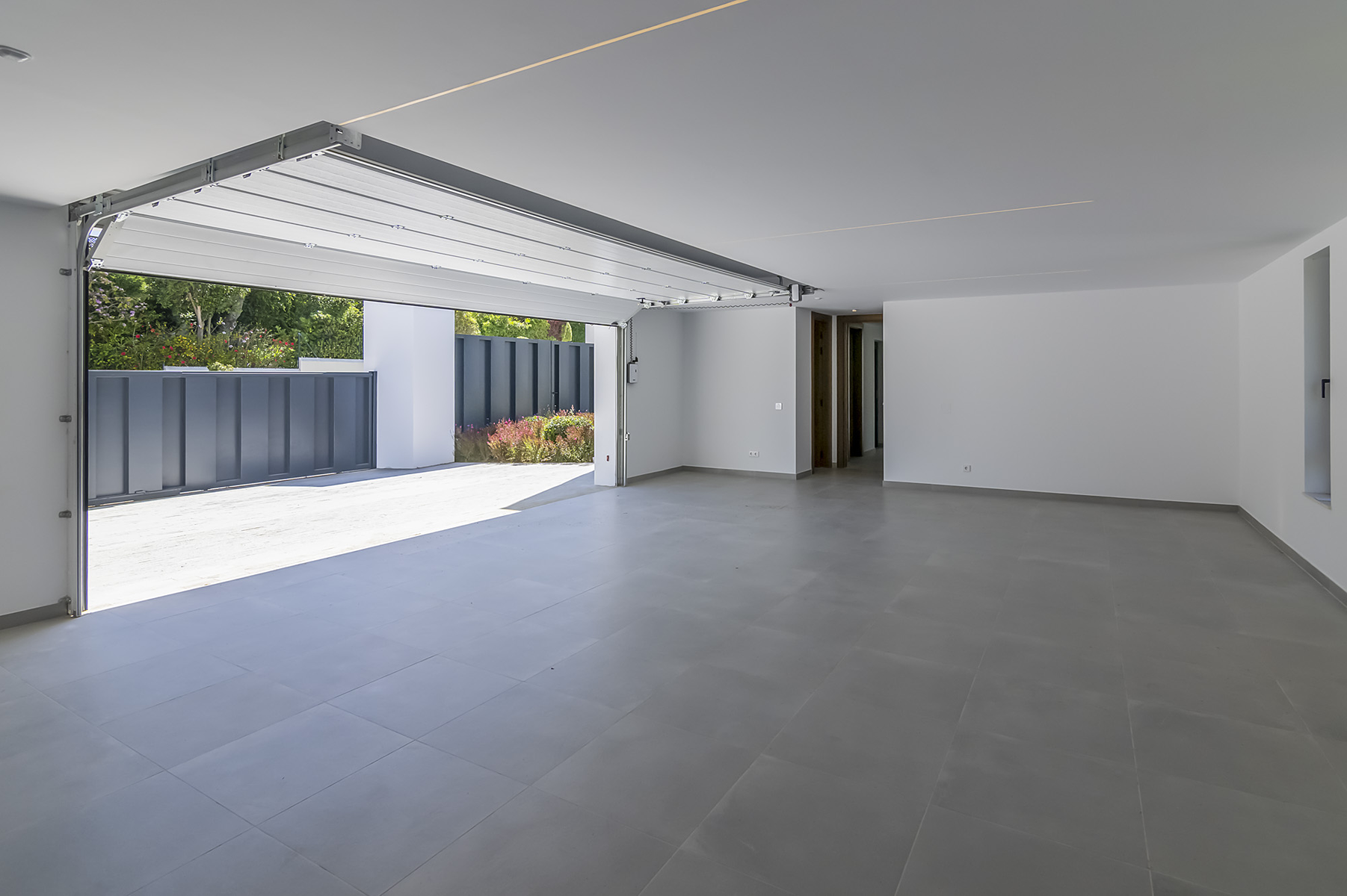  Contemporary Villa with tennis court - 物件實景