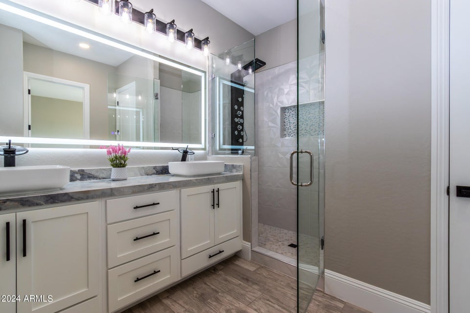 Tonopah, Arizona, 85354, United States, 4 Bedrooms Bedrooms, ,1 BathroomBathrooms,Residential,For Sale,1975997