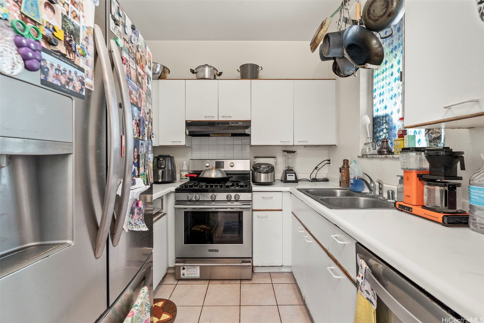 Kapolei, Hawaii, 96707, United States, 3 Bedrooms Bedrooms, ,2 BathroomsBathrooms,Residential,For Sale,1912024