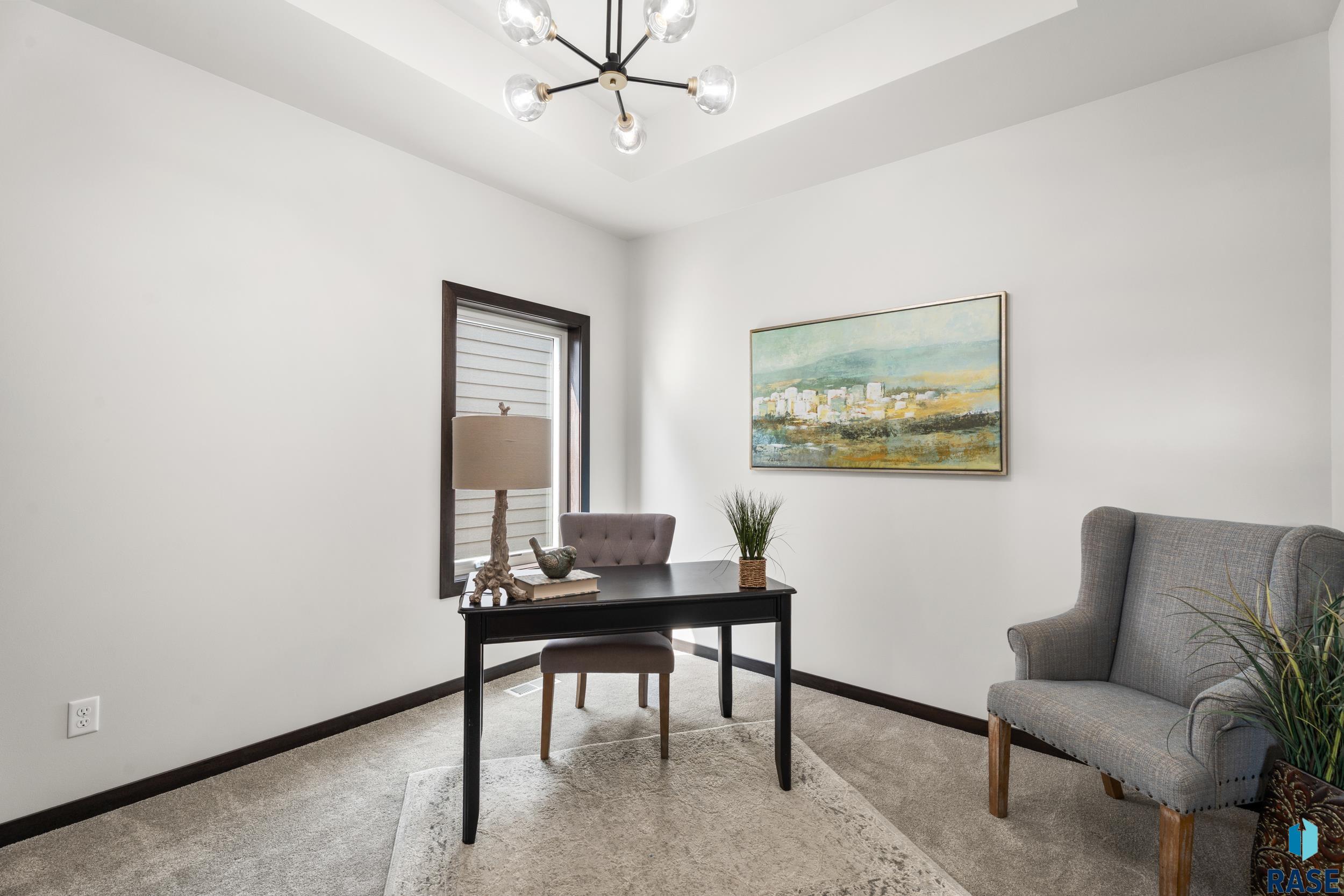 Sioux Falls, South Dakota, 57110, United States, 4 Bedrooms Bedrooms, ,2 BathroomsBathrooms,Residential,For Sale,1979703