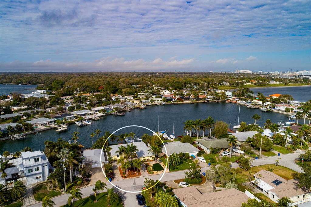 St Petersburg, Florida, 33705, United States, 3 Bedrooms Bedrooms, ,4 BathroomsBathrooms,Residential,For Sale,1793107