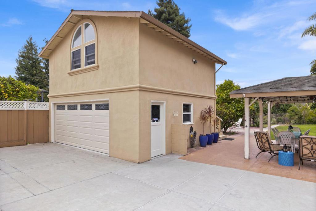 Santa Cruz, California, 95060, United States, 3 Bedrooms Bedrooms, ,3 BathroomsBathrooms,Residential,For Sale,1976527