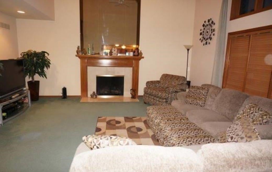 Macomb Twp, Michigan, 48044, United States, 4 Bedrooms Bedrooms, ,4 BathroomsBathrooms,Residential,For Sale,1942968