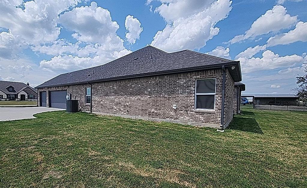 Farmersville, Texas, 75442, United States, 3 Bedrooms Bedrooms, ,3 BathroomsBathrooms,Residential,For Sale,1915215