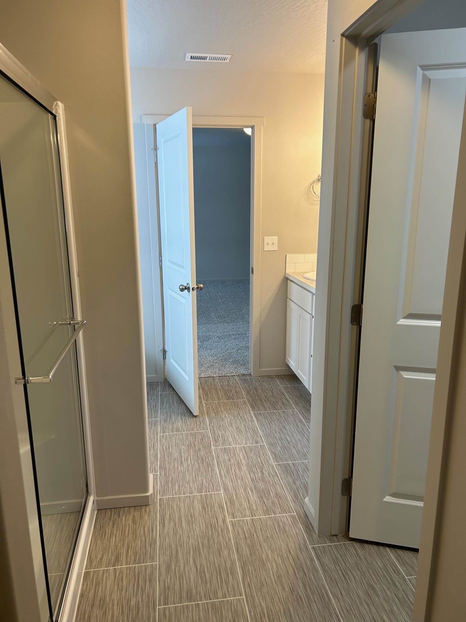 Spokane Valley, Washington, 99016, United States, 4 Bedrooms Bedrooms, ,3 BathroomsBathrooms,Residential,For Sale,1867495