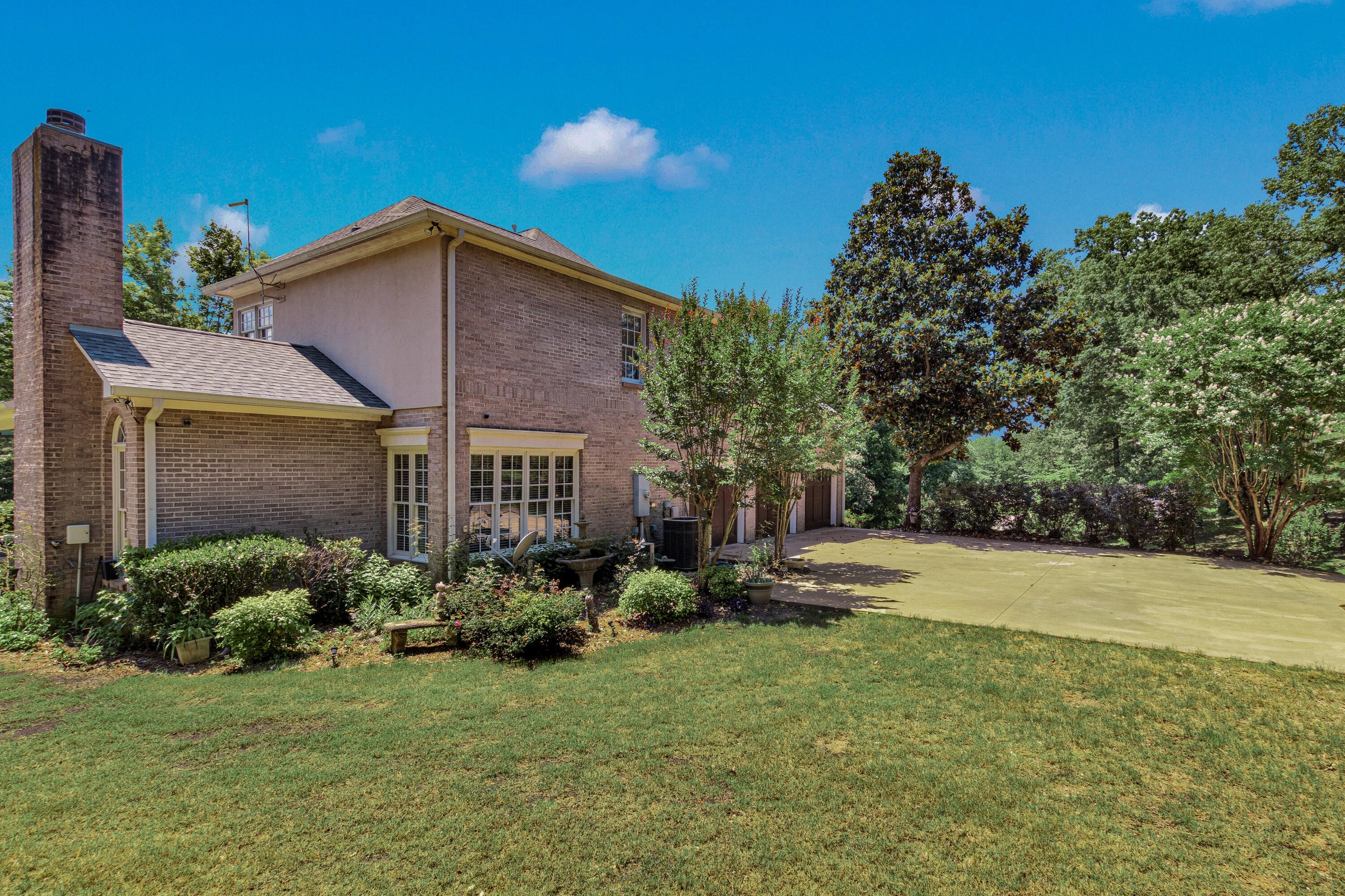 Fulton, Mississippi, 38843, United States, 4 Bedrooms Bedrooms, ,4 BathroomsBathrooms,Residential,For Sale,1976372