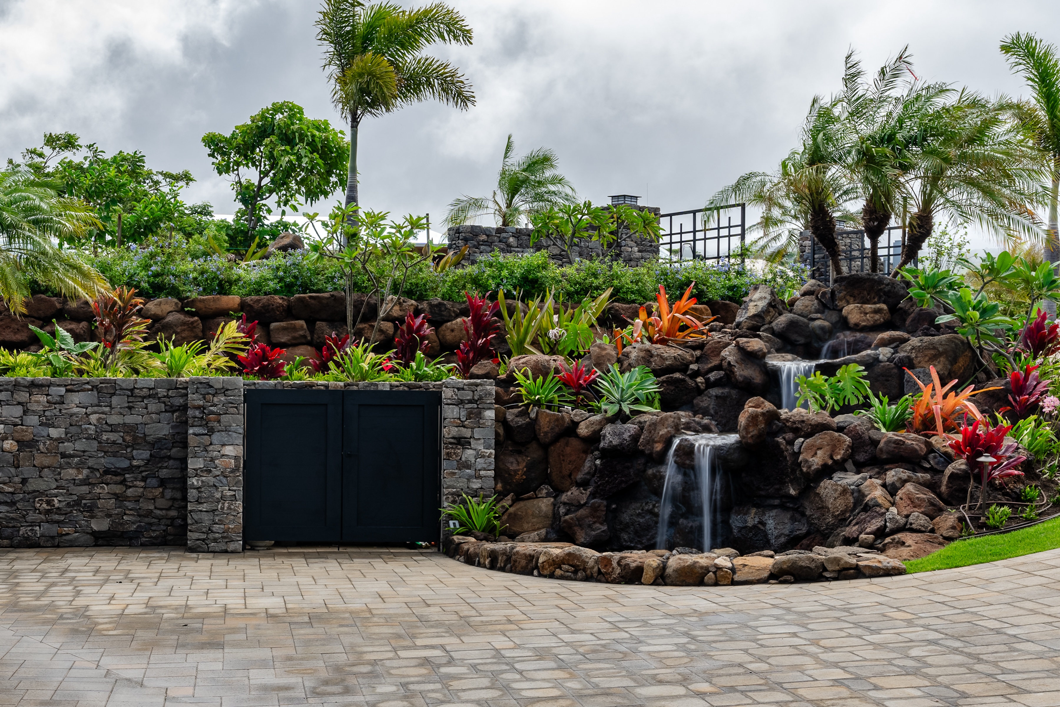  Move-In Ready Luxury: A Masterpiece in Kapalua