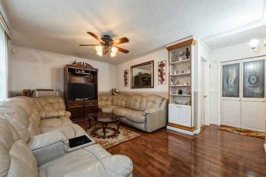Levittown, New York, 11756, United States, 4 Bedrooms Bedrooms, ,1 BathroomBathrooms,Residential,For Sale,1892723
