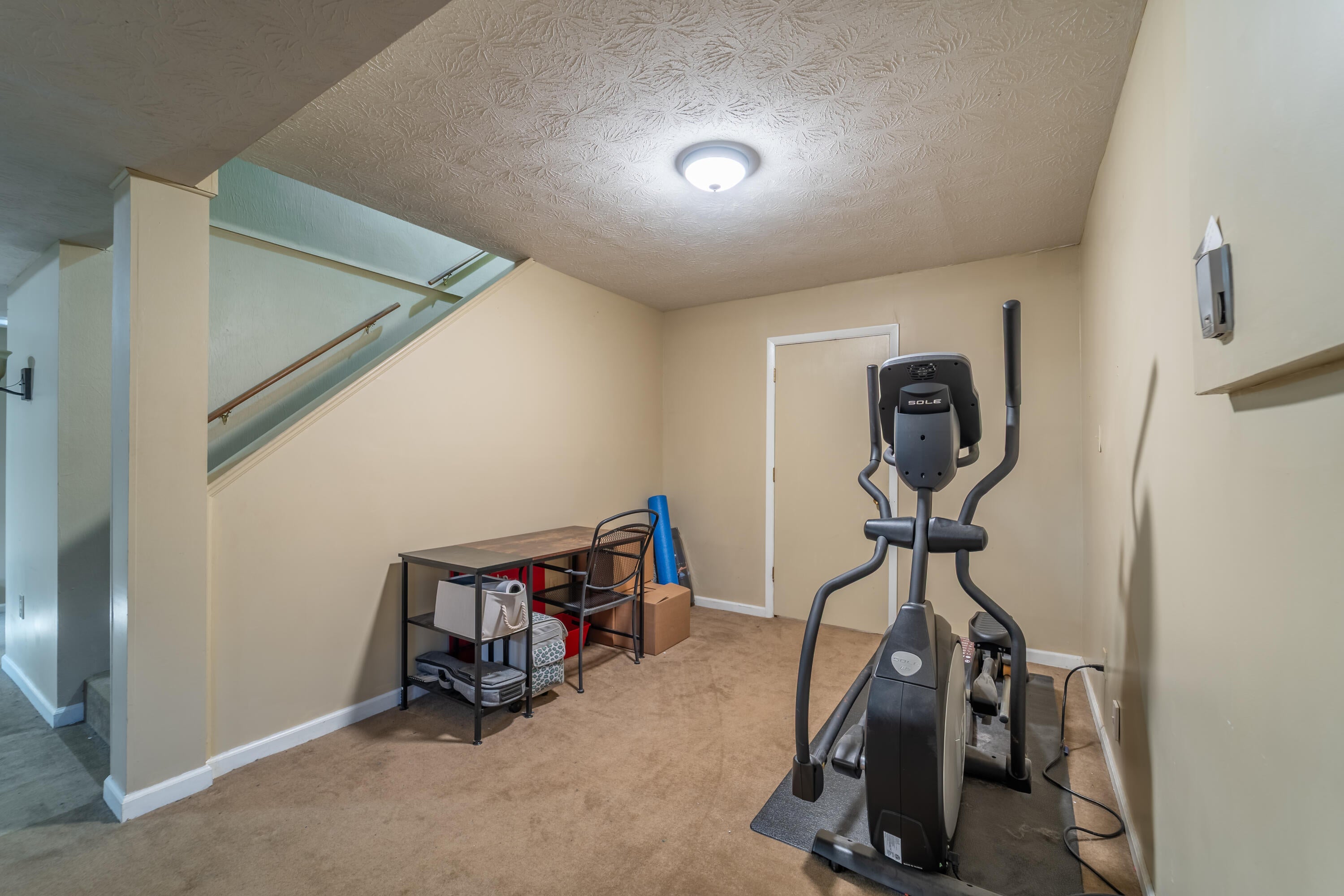 Lexington, Kentucky, 40502, United States, 4 Bedrooms Bedrooms, ,4 BathroomsBathrooms,Residential,For Sale,1976316