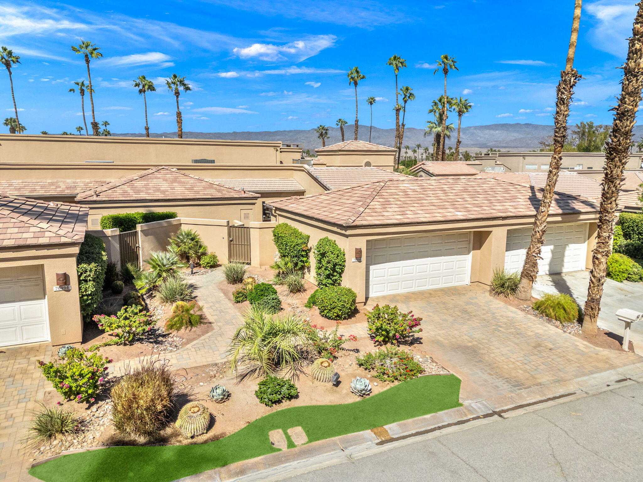 Palm Desert, California, 92211, United States, 2 Bedrooms Bedrooms, ,2 BathroomsBathrooms,Residential,For Sale,1985360