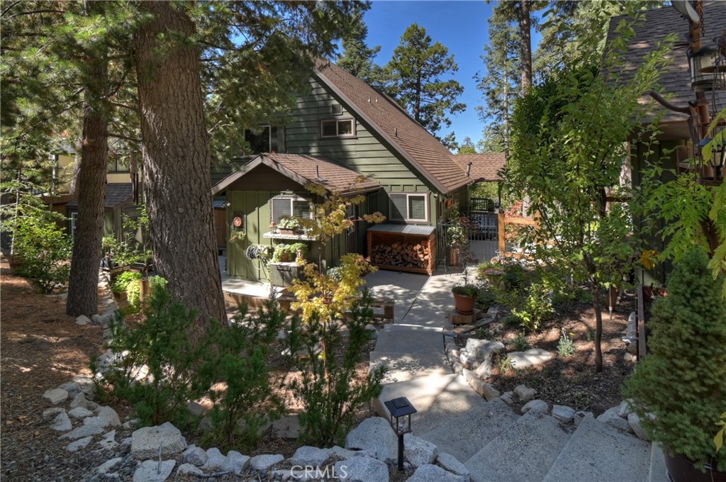 Lake Arrowhead, California, 92352, United States, 3 Bedrooms Bedrooms, ,1 BathroomBathrooms,Residential,For Sale,1988243
