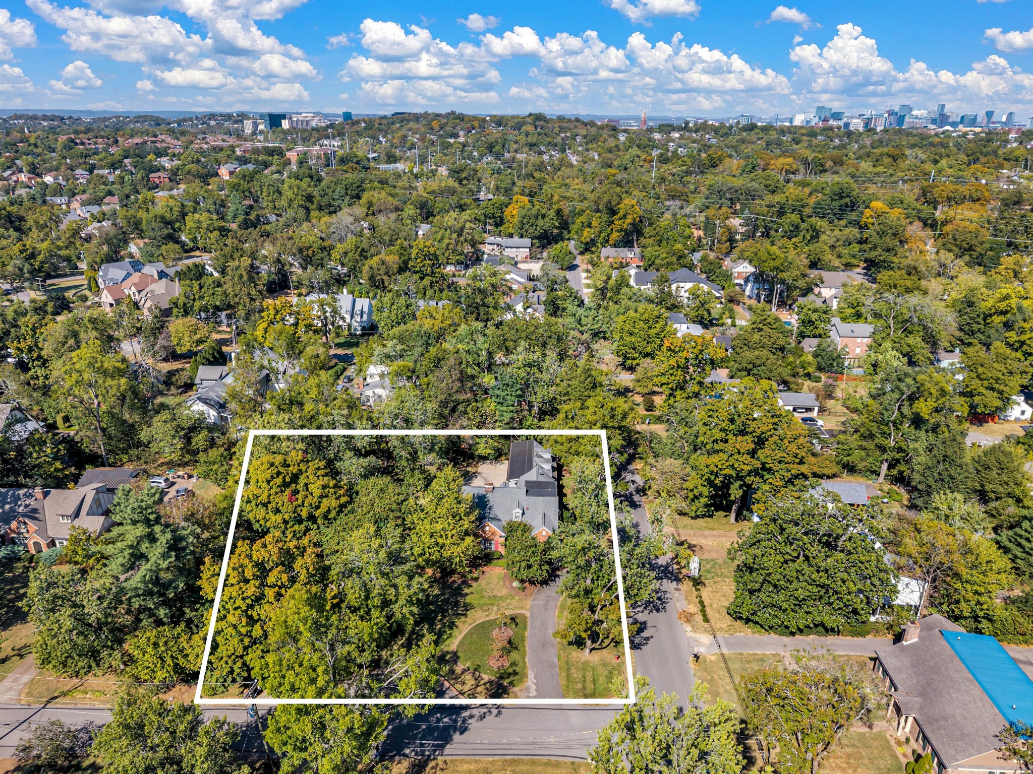  2301 Oxford Rd, Nashville, TN, 37215 - 物件實景