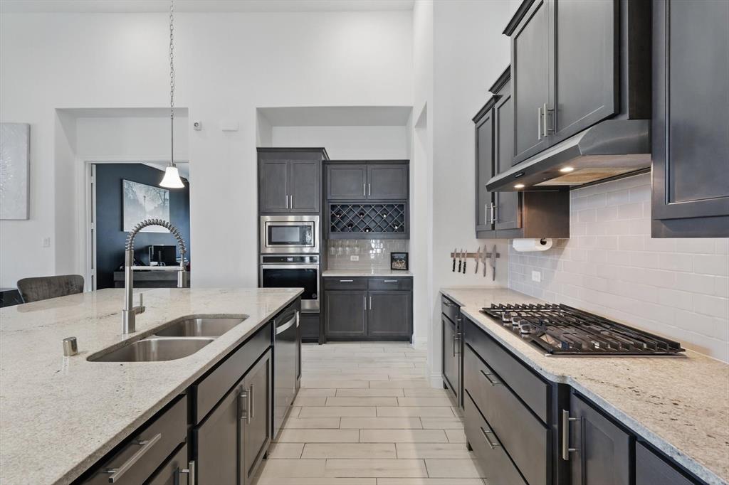 Argyle, Texas, 76226, United States, 4 Bedrooms Bedrooms, ,4 BathroomsBathrooms,Residential,For Sale,1976109