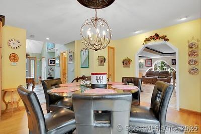 Wallingford, Connecticut, 06492, United States, 3 Bedrooms Bedrooms, ,3 BathroomsBathrooms,Residential,For Sale,1943624