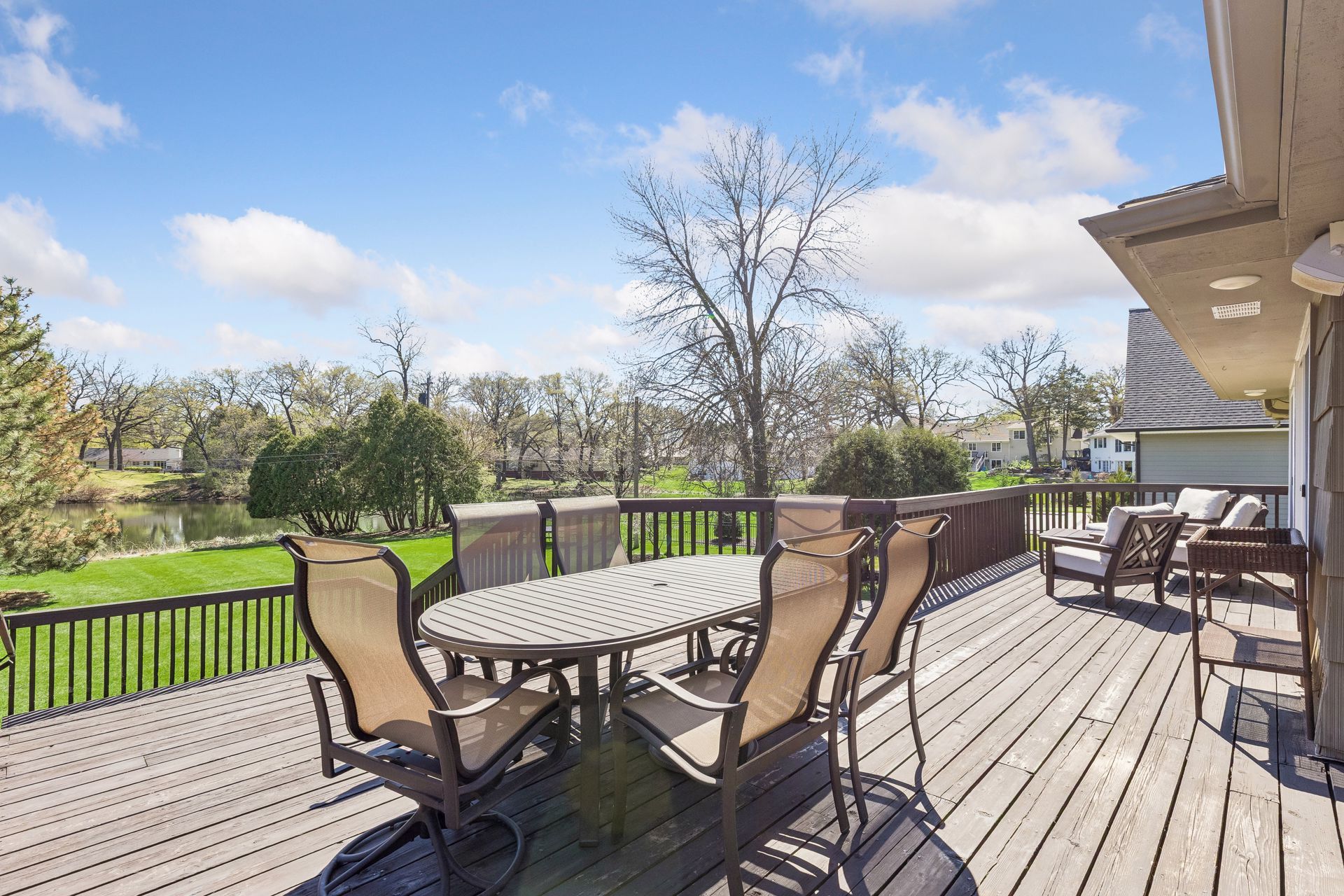  Updated Rambler in Edina with Stunning Pond Views - 物件實景