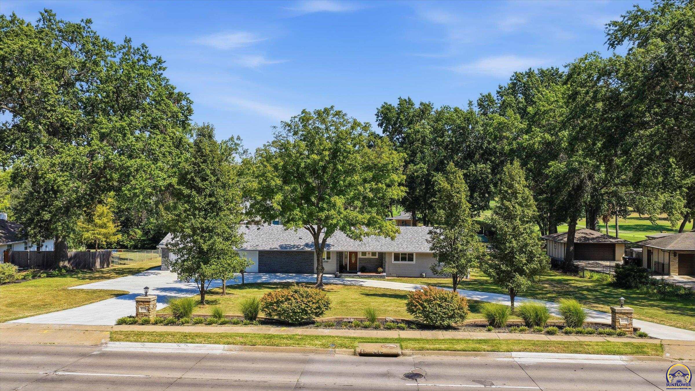Burlingame Rd, Topeka, KS 66611